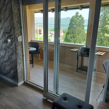 Apartment Feniks *